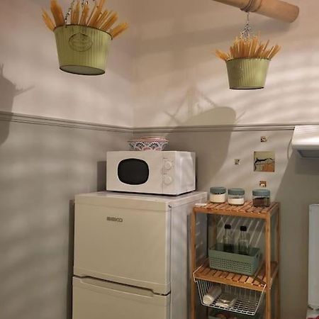 Viva La Frida Boho Apartment In Central Atina Dış mekan fotoğraf