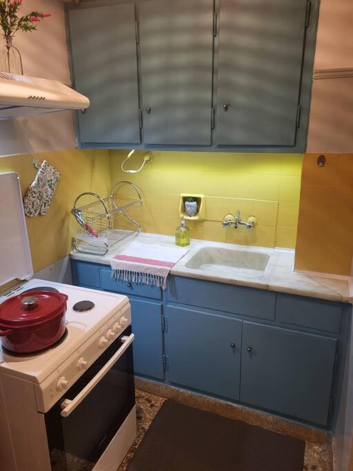 Viva La Frida Boho Apartment In Central Atina Dış mekan fotoğraf