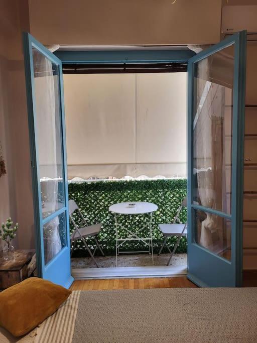 Viva La Frida Boho Apartment In Central Atina Dış mekan fotoğraf